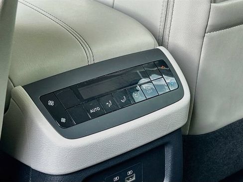 Certified 2025 Nissan Pathfinder SL AWD/4WD image 21