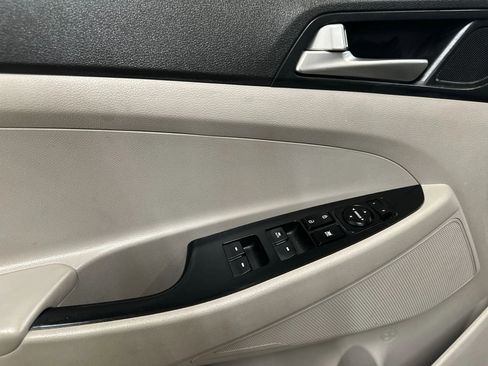 Used 2019 Hyundai Tucson Value AWD/4WD image 15