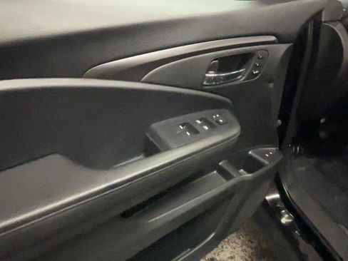 Certified 2025 Honda Passport EX-L image 30