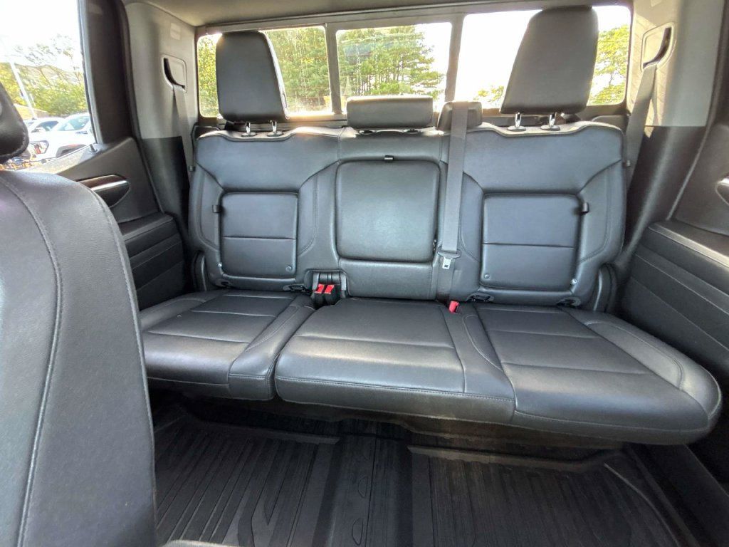 Used 2023 GMC Sierra 1500 SLT w/ SLT Premium Package AWD/4WD image 11