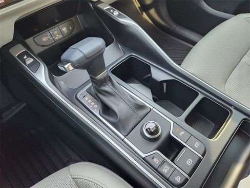 New 2026 Kia Sorento S w/ S Panoramic Sunroof Package FWD image 17