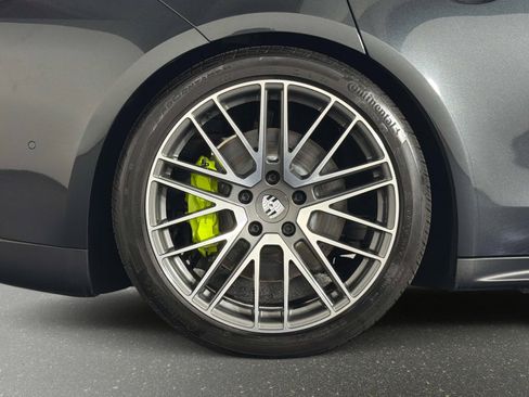 Used 2025 Porsche Panamera 4S AWD/4WD image 18