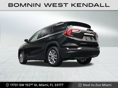 Used 2022 GMC Terrain SLT w/ Tech Package image 23