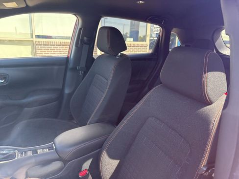 Used 2023 Honda HR-V Sport image 11