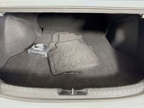 Used 2024 Hyundai Elantra SEL image 24