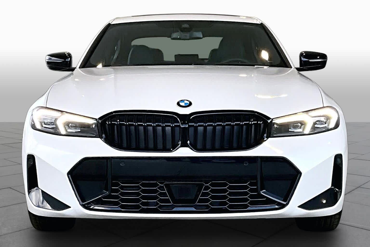 New 2026 BMW 330i Sedan w/ M Sport Package RWD image 3