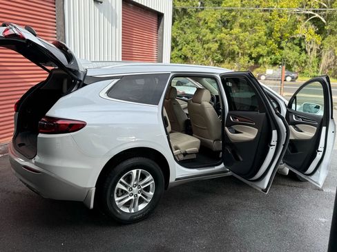 Used 2019 Buick Enclave Essence image 28