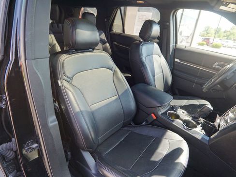Used 2017 Ford Explorer Limited w/ Equipment Group 301A AWD/4WD image 35