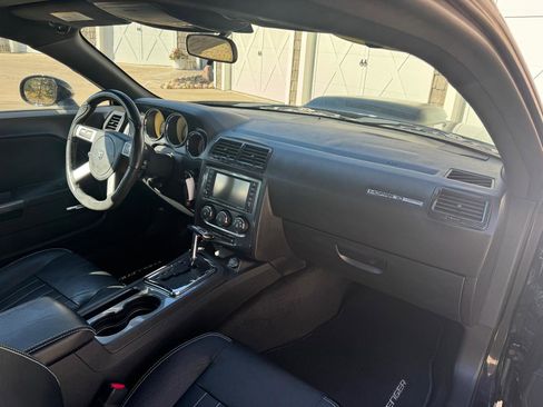 Used 2010 Dodge Challenger R/T w/ Mopar 10 Pkg image 15