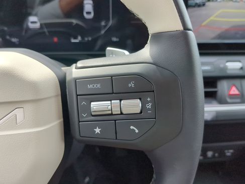 New 2025 Kia K4 GT-Line w/ GT-Line Premium Package FWD image 19