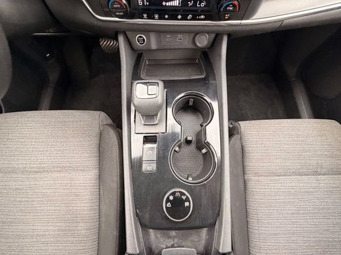 Certified 2023 Nissan Rogue SV AWD/4WD image 24