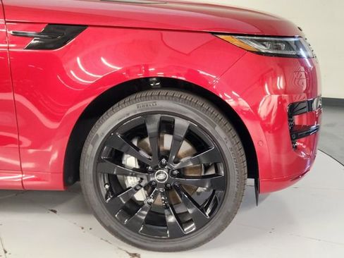 New 2025 Land Rover Range Rover Sport SE image 11