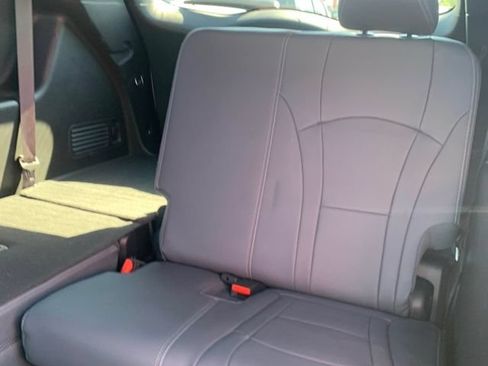 Used 2024 Buick Enclave Essence w/ Sport Touring Edition FWD image 5