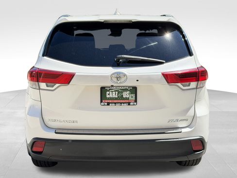 Used 2019 Toyota Highlander XLE AWD/4WD image 8