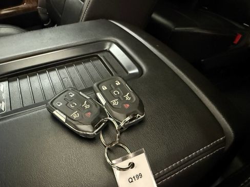 Used 2016 Chevrolet Suburban LTZ image 33