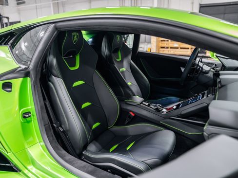 Used 2023 Lamborghini Huracan Tecnica RWD image 12