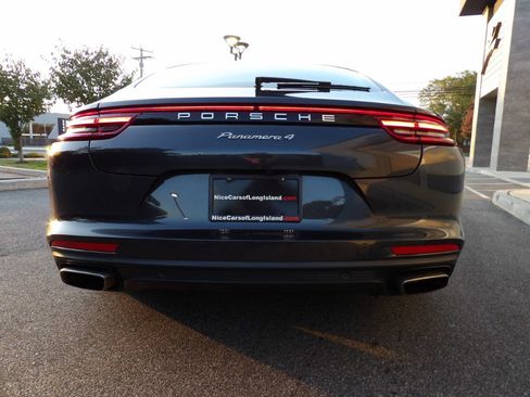 Used 2018 Porsche Panamera 4 image 37