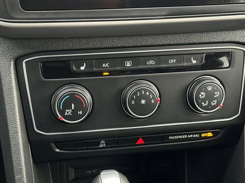 Certified 2022 Volkswagen Atlas Cross Sport SE image 21