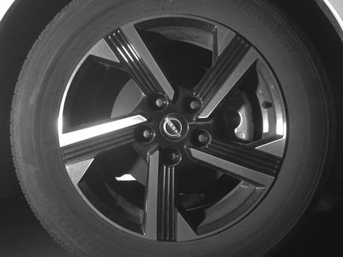 Used 2025 Nissan Sentra SV FWD image 13