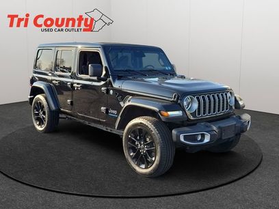 Used 2025 Jeep Wrangler Unlimited Sahara w/ Safety Group