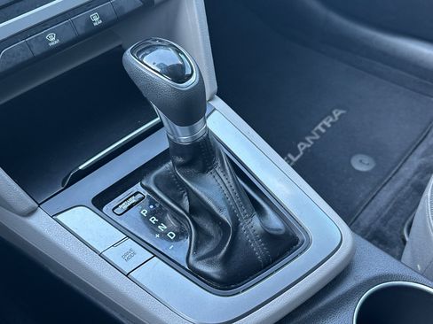 Used 2018 Hyundai Elantra SEL FWD image 20