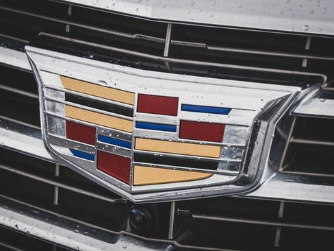 Used 2017 Cadillac XT5 Platinum w/ Driver Assist Package image 22