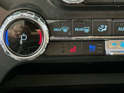 Used 2022 Ford F150 Lariat w/ Max Trailer Tow Package AWD/4WD image 21
