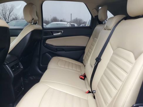 Used 2016 Ford Edge SEL w/ Equipment Group 201A AWD/4WD image 25