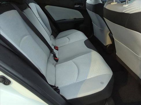 Used 2016 Toyota Prius Two image 18