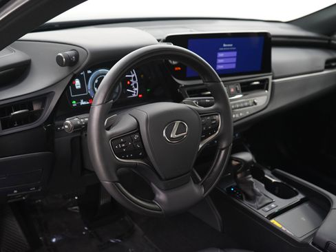 Used 2025 Lexus ES 300h FWD image 20