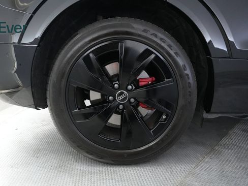Used 2024 Audi Q8 e-tron Premium Plus w/ Premium Plus Package AWD/4WD image 21