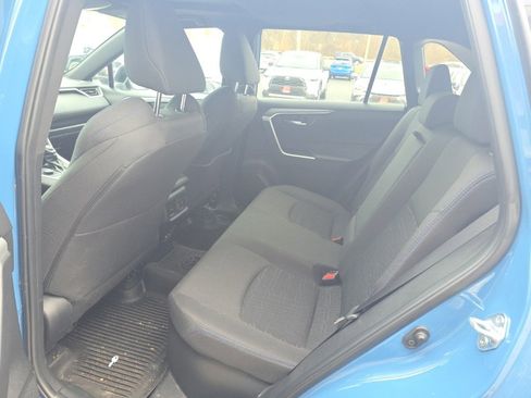 Used 2024 Toyota RAV4 SE image 12