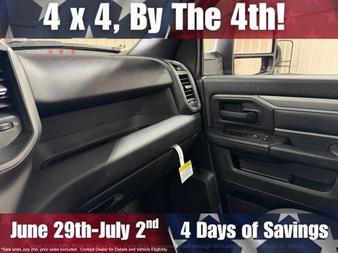 Used 2024 RAM 3500 Tradesman w/ Chrome Appearance Group AWD/4WD image 27