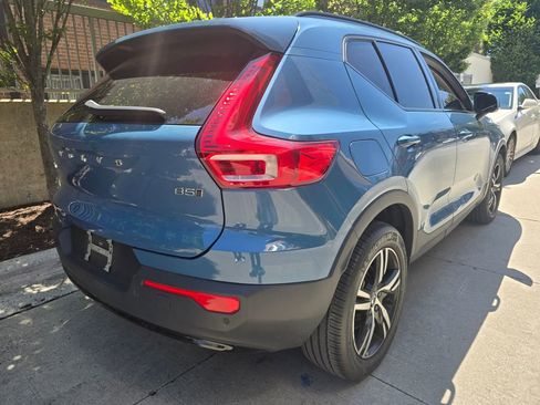 Used 2024 Volvo XC40 B5 Core AWD/4WD image 7