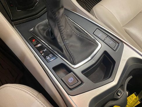 Used 2016 Cadillac SRX Luxury image 22