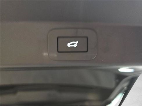 New 2026 Land Rover Range Rover Sport SE AWD/4WD image 13