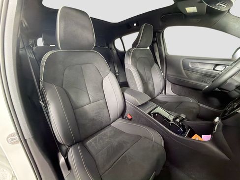 Certified 2023 Volvo C40 P8 Recharge Plus AWD/4WD image 25