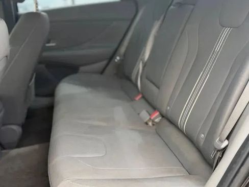 Used 2021 Hyundai Elantra SEL w/ Convenience + Premium Package FWD image 18