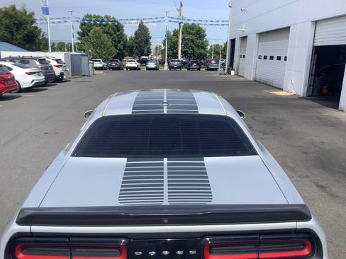Used 2019 Dodge Challenger SXT w/ Blacktop Package RWD image 5