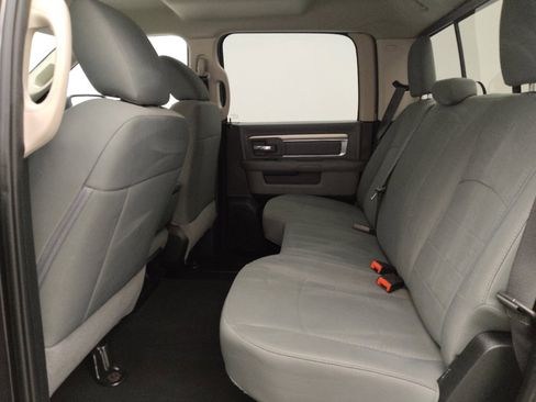 Used 2018 RAM 1500 Classic SLT RWD image 18