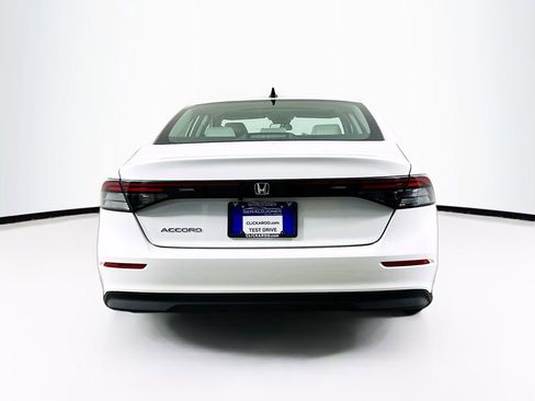 Used 2025 Honda Accord SE image 15