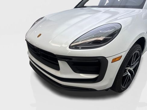 Used 2023 Porsche Macan AWD/4WD image 16