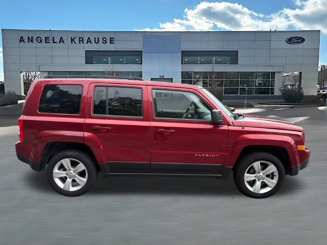 Used 2019 Jeep Cherokee Latitude Plus FWD image 9