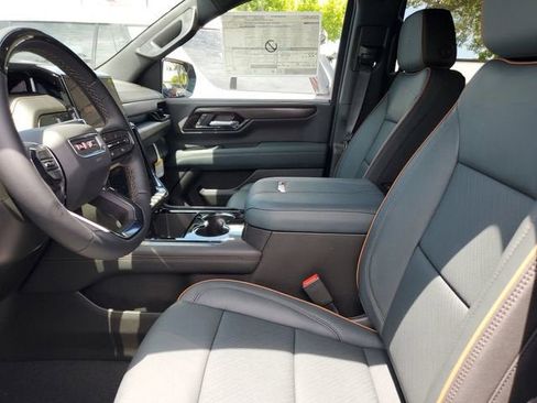 New 2026 GMC Yukon AT4 AWD/4WD image 19