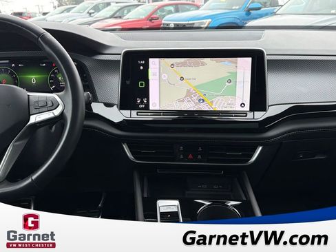 Used 2024 Volkswagen Atlas Cross Sport SEL R-Line image 18