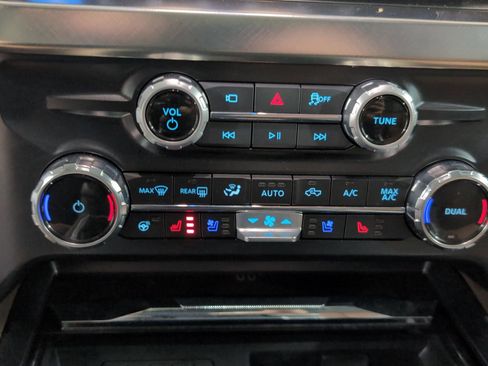 Used 2026 Ford F450 King Ranch w/ FX4 Off-Road Package AWD/4WD image 25