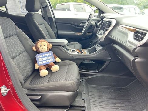 Used 2023 GMC Acadia SLE w/ Driver Convenience Package image 24