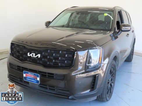 Used 2022 Kia Telluride EX w/ EX Premium Package image 9
