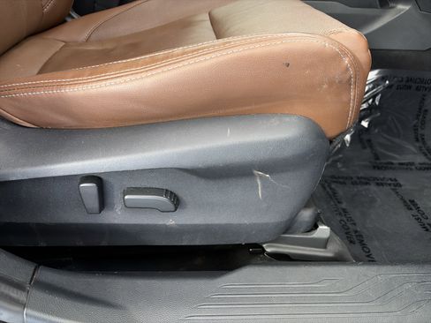 Used 2020 Subaru Outback Touring w/ Popular Package #2 image 30