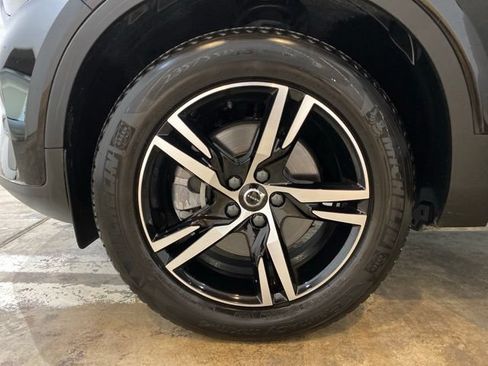 Used 2025 Volvo XC40 B5 Core AWD/4WD image 31
